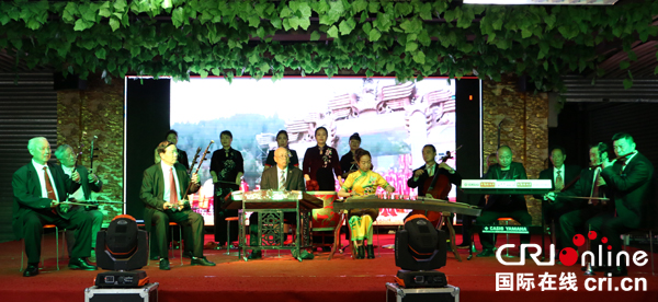 图片默认标题_fororder_2018海峡两岸书画家盐亭笔会-(2)