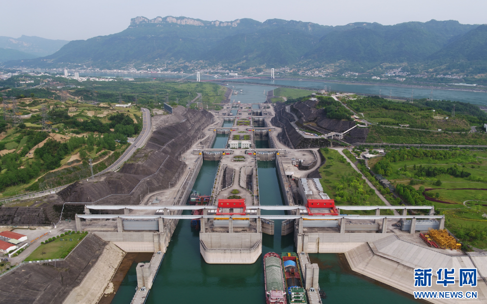 三峡船闸、葛洲坝船闸上半年航运通过量创新高