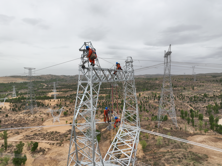国网榆林供电公司:“满格电力”赋能地方经济高质量发展_fororder_图片2