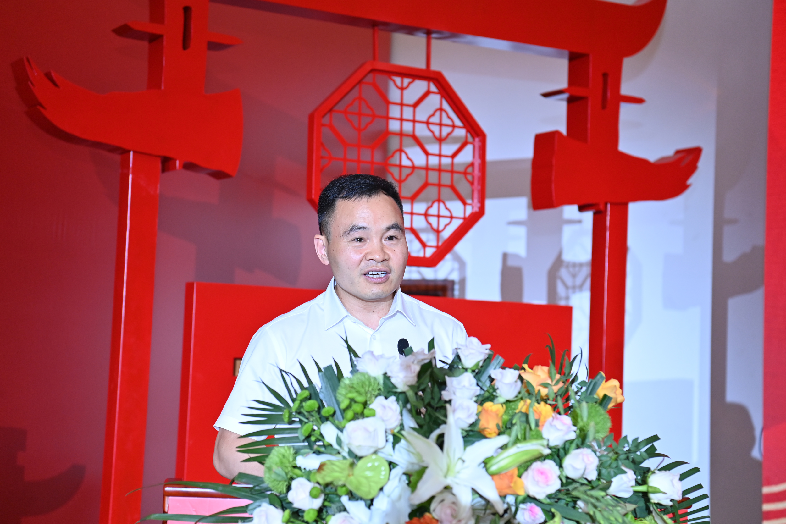 深挖文化“富矿” 东阳木雕乘盛会“东风”走向世界_fororder_11