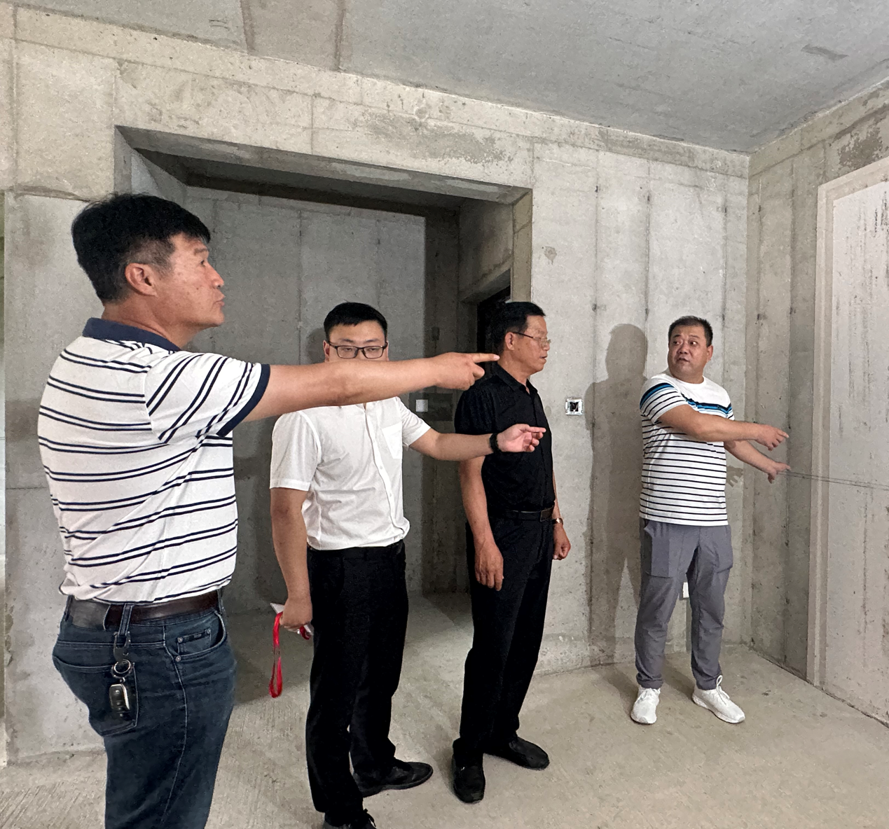 西安市未央区“团结片区”38栋安置楼如期完工交付 首批回迁群众“领”新房_fororder_图片4