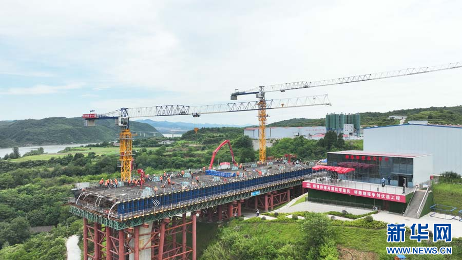 西十高铁汉江特大桥进入主梁施工阶段