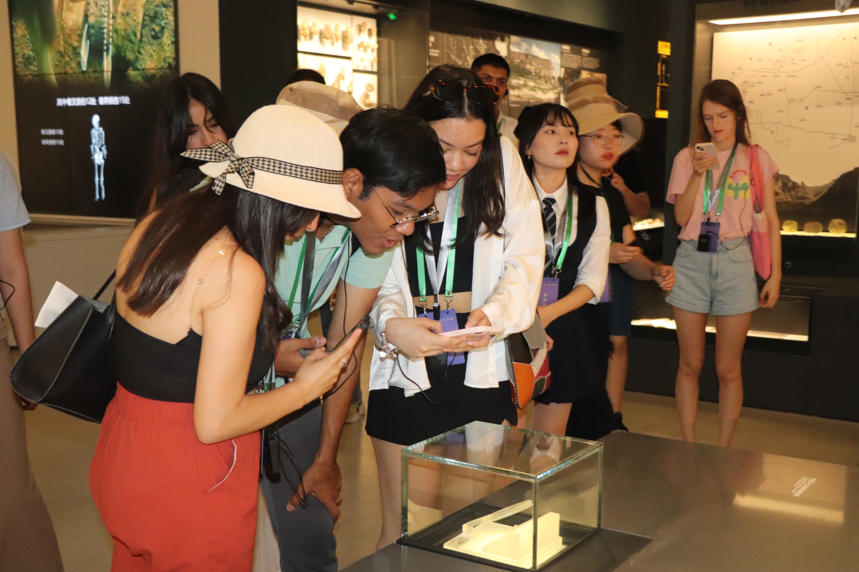 “打卡中国——你好,陕西!”网络国际传播活动在西安启动 “打卡中国——你好,陕西!”网络国际传播活动在西安启动_fororder_图片3