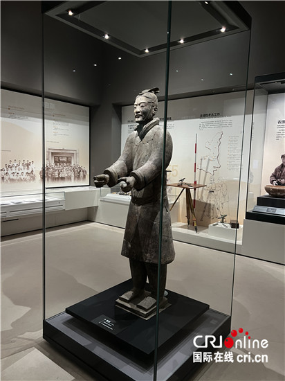 在陕西考古博物馆里 来自越南的她这样解读“何以中国”……_fororder_000