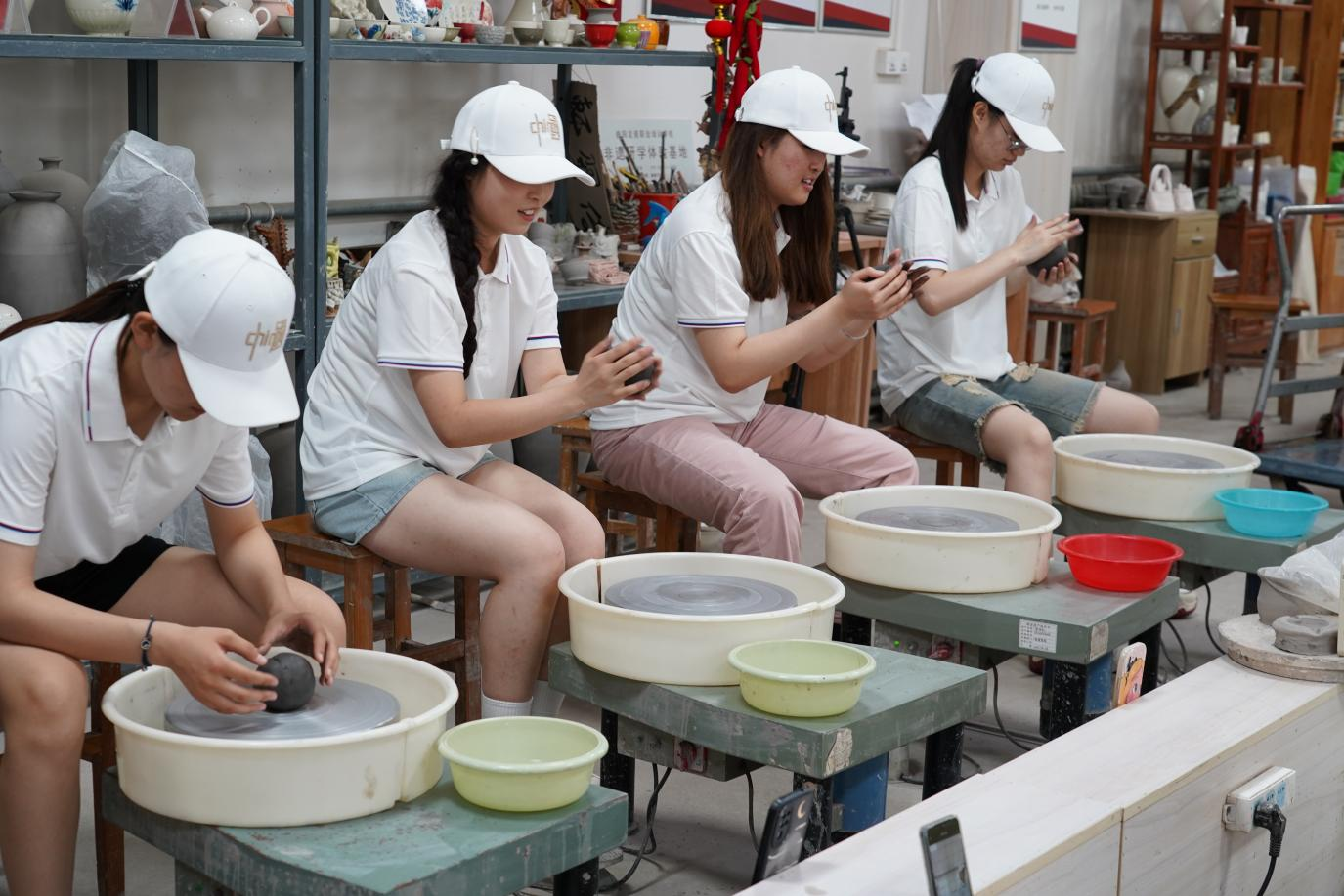 河北曲阳:领略非遗魅力 激扬青春梦想_fororder_图片1