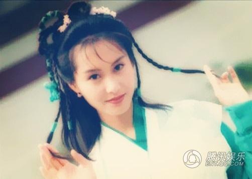 赵丽颖等女星出道早期照片 个个美得只应天上有