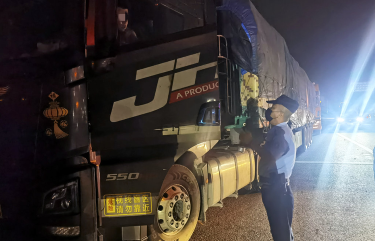 (原创)沧州渤海新区黄骅公安:主动精准警务 守护夏夜安全_fororder_图片1