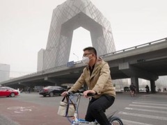 中国北方多地遭遇严重沙尘污染