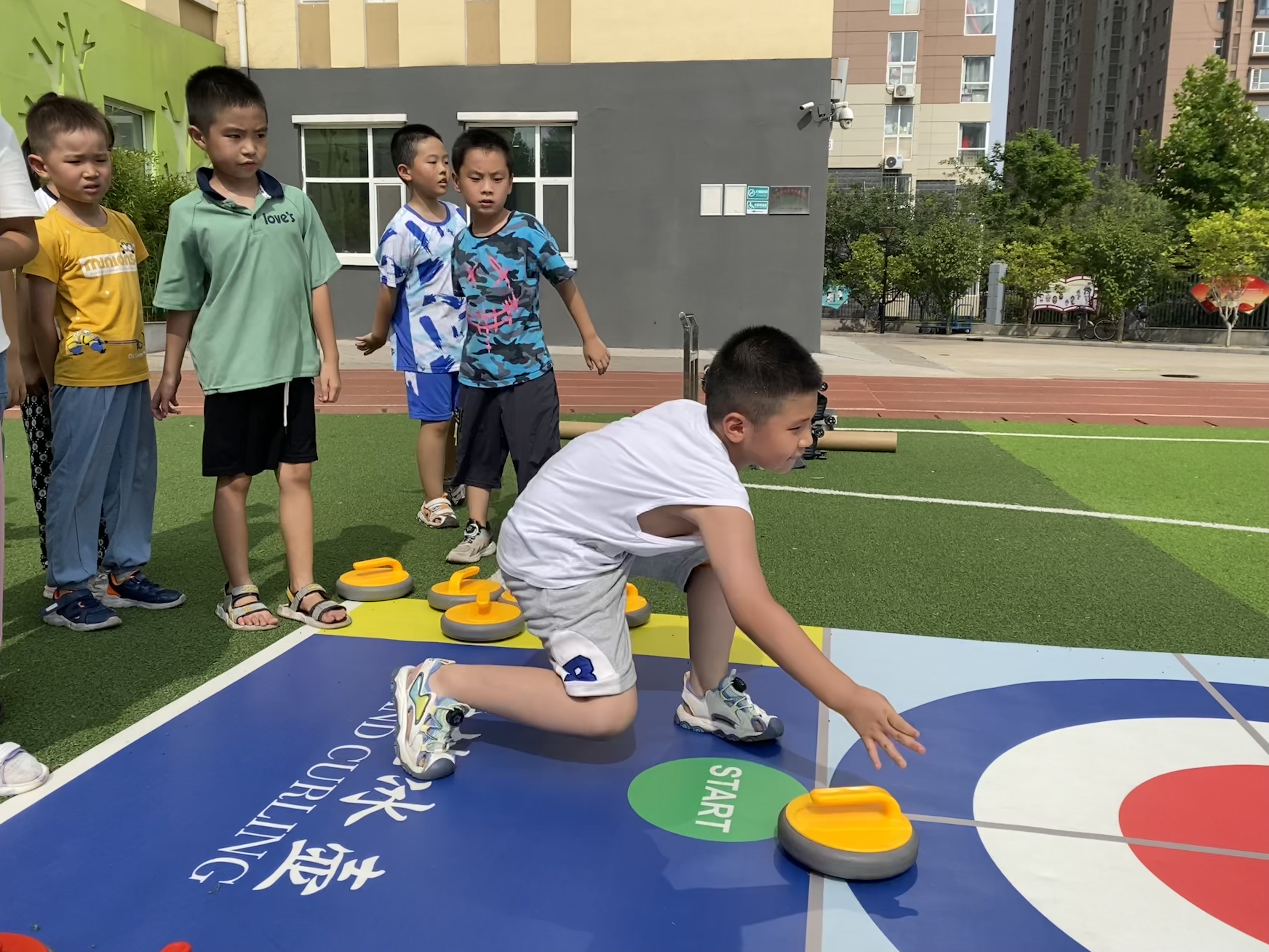 (原创)石家庄市人大常委会副主任李志宏一行到石家庄市育新实验小学开展暑期托管工作专题调研_fororder_3