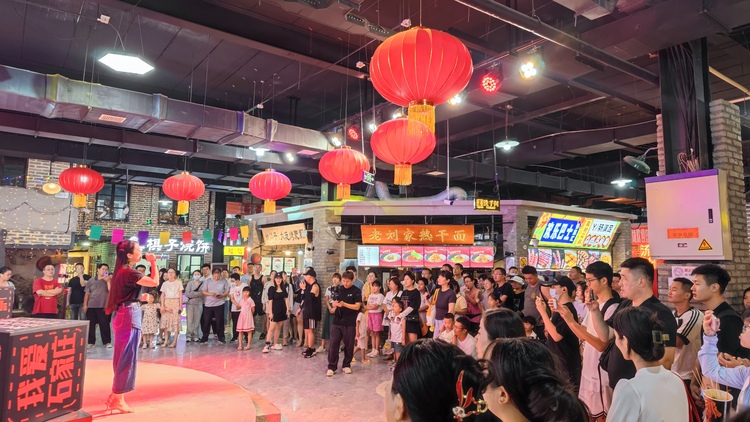 石家庄市新华区:夜间消费火热 “夏日经济”升温_fororder_微信图片_20230721142548