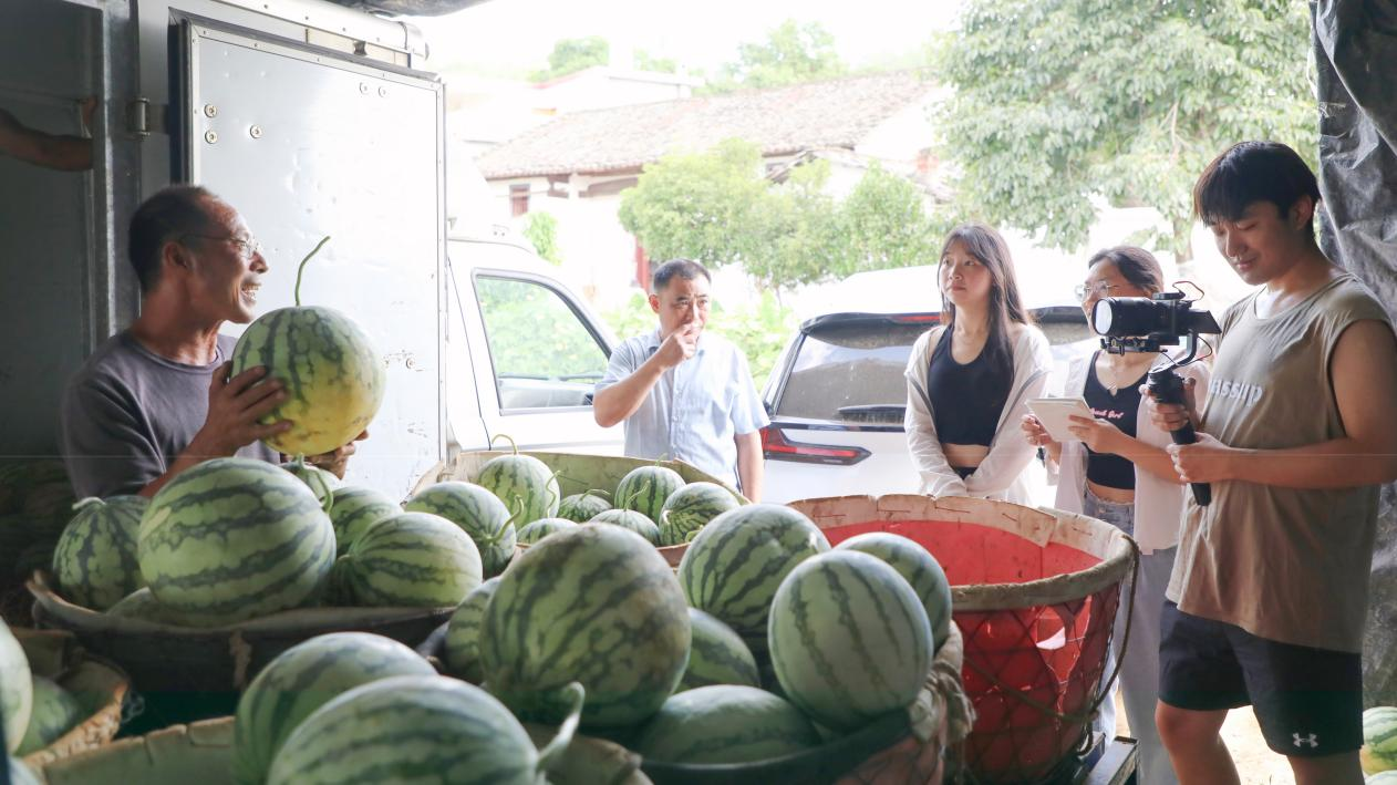 南昌工程学院大学生记者团开展2023年暑期社会实践暨文明实践活动_fororder_图片6