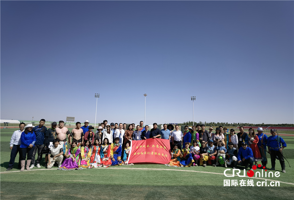 “丝路风采 如意甘肃”海峡两岸记者联合采访实录之四:在肃北感受蒙古族风情_fororder___172.100.100.3_temp_2_1_2_1_1_3d819f38-23ef-4040-9cc0-5da752f71305