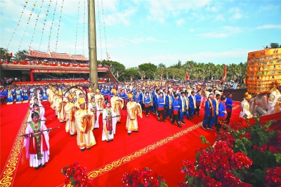 庆祝妈祖信俗申遗成功十周年 湄洲岛举行海祭妈祖大典
