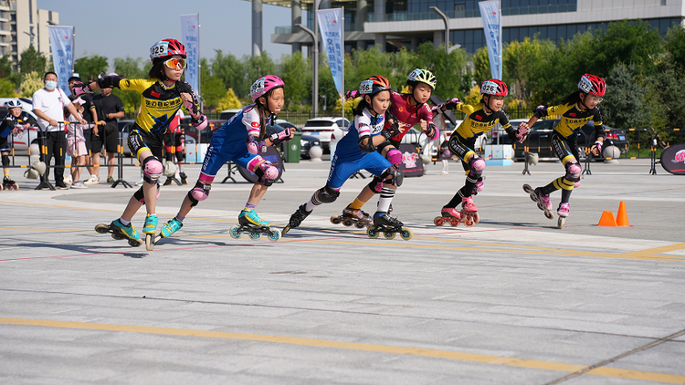 榆林举办2023陕西省学生青少年“轮转冰”速滑积分赛_fororder_图片1