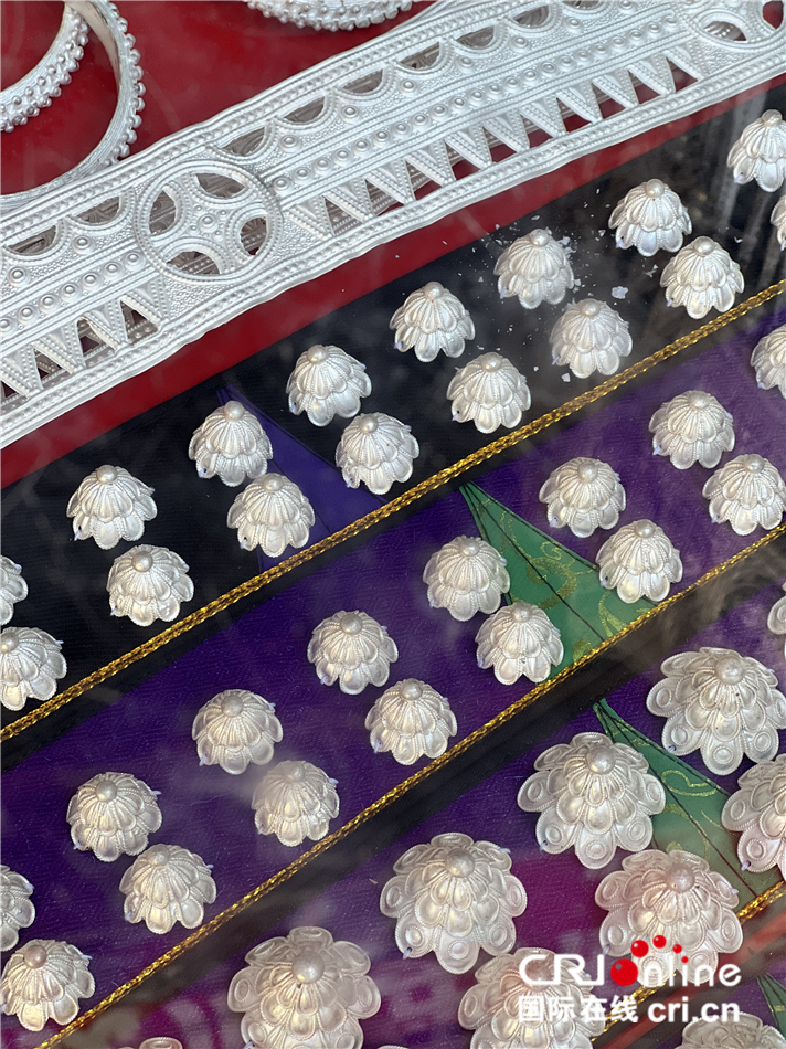 华美精巧的凉山彝族银饰_fororder_8