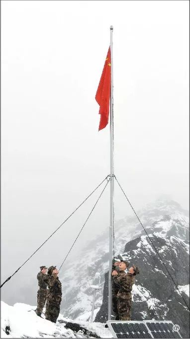 #解放军报#这个国庆，中国军人的身影一直在路上