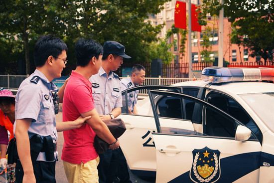 【法制安全】重庆南岸警方国庆期间全力保护群众平安