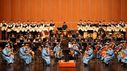 马头琴遇上交响乐 亘古萨拉乌苏马头琴交响音乐会在京举行
