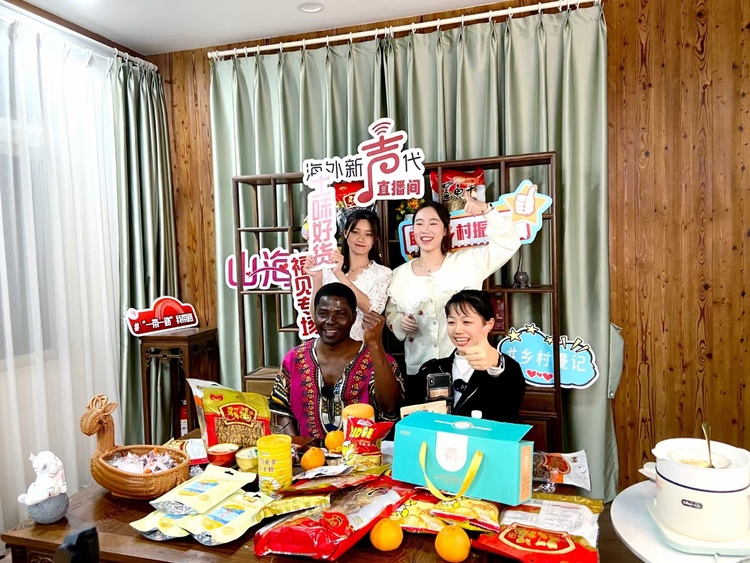 遇见中国|印尼留学生白家嘉:“我想让大家都看到中国的魅力和机遇”