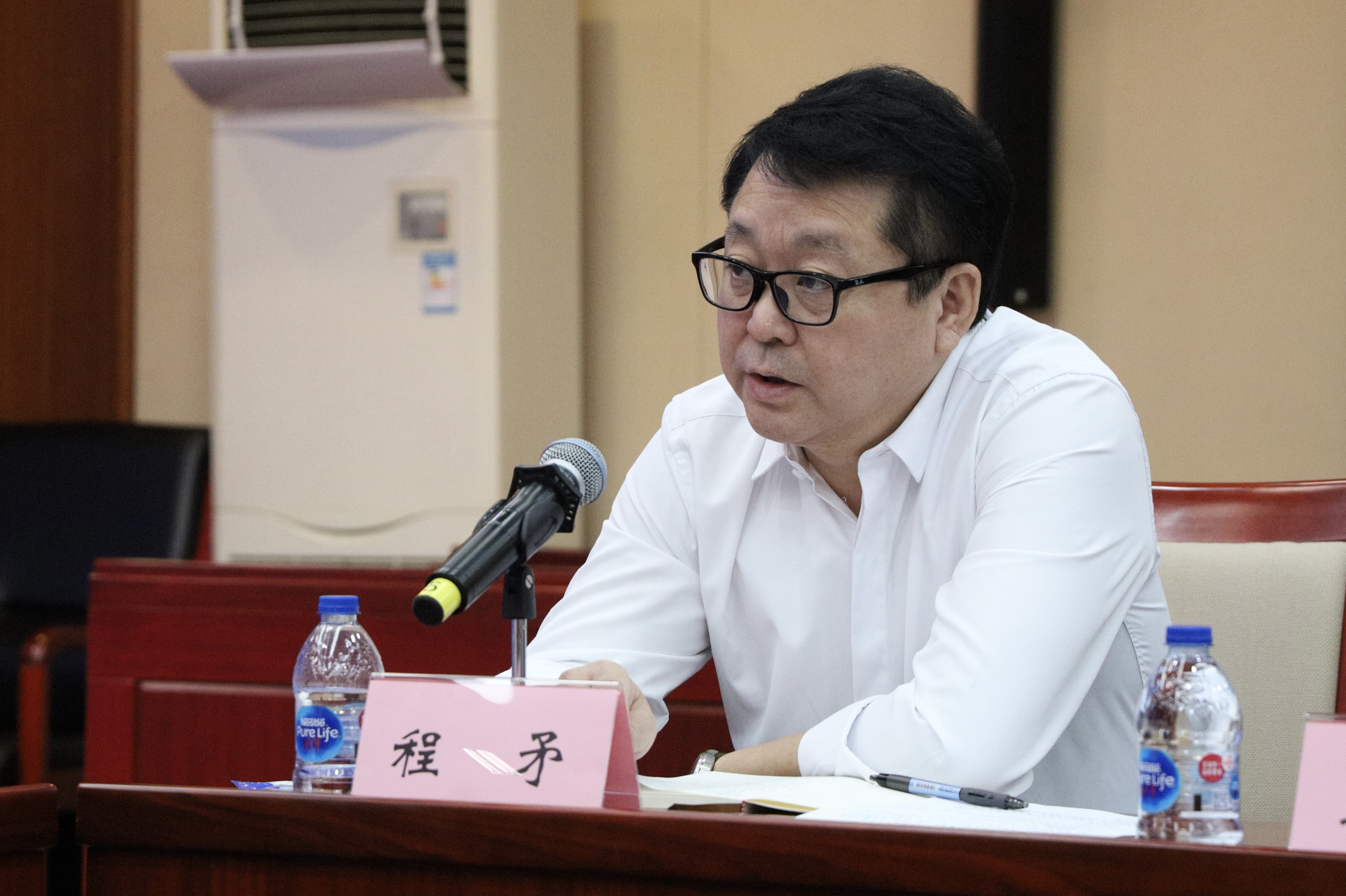中广联合会职业道德建设座谈会上各委员会代表发言表态 中广联合会职业道德建设座谈会上各委员会代表发言表态_fororder_程矛