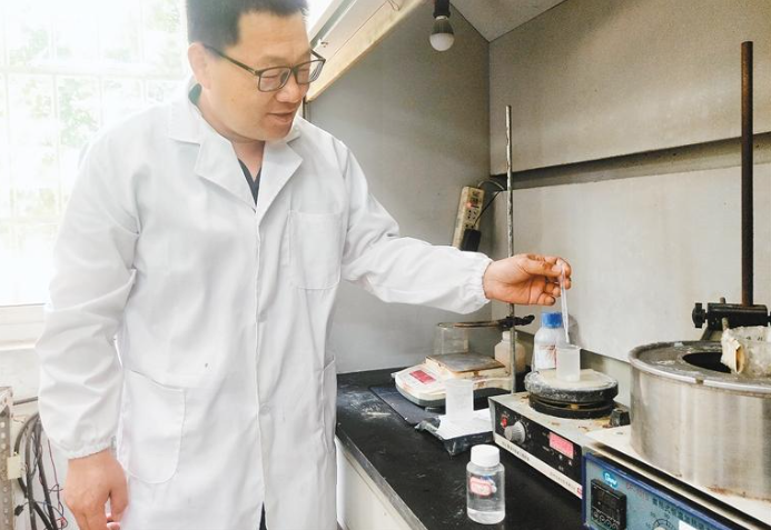 西安市高校科研人员“十年磨一剑”攻克世界级难题 可再生耐低温长寿命巨型“充电宝”实现量产_fororder_微信图片_20230801090445