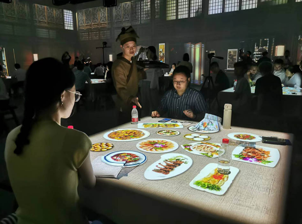 【原创】《画游清明上河——故宫沉浸艺术展》在渝开幕_fororder_微信图片_20230801143652