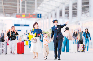 暑运首月 云南铁路发送旅客超千万人次