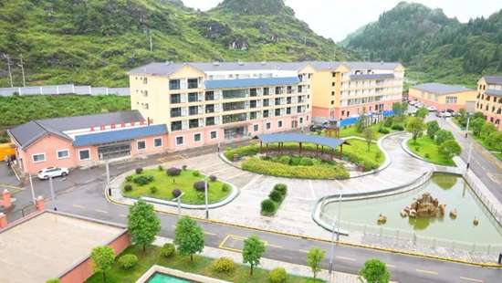 贵州关岭:聚力打造旅居老人康养胜地_fororder_关岭1