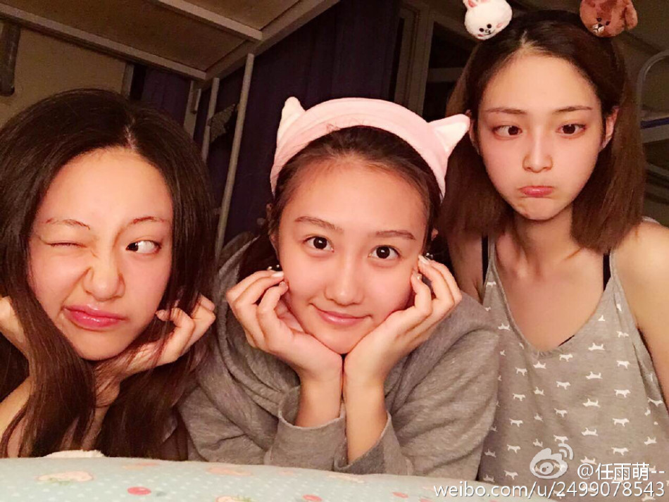 从合影自拍中可见,各个都是高颜值美女