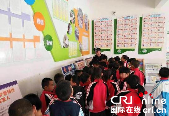 漳平市公安局举行“平安校园行”活动 倡导学生做自己的首席安全官 漳平市公安局举行“平安校园行”活动 倡导学生做自己的首席安全官