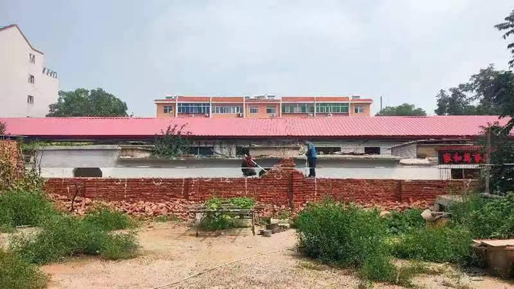 图片默认标题_fororder_雨后修建围墙 摄影 刘敬