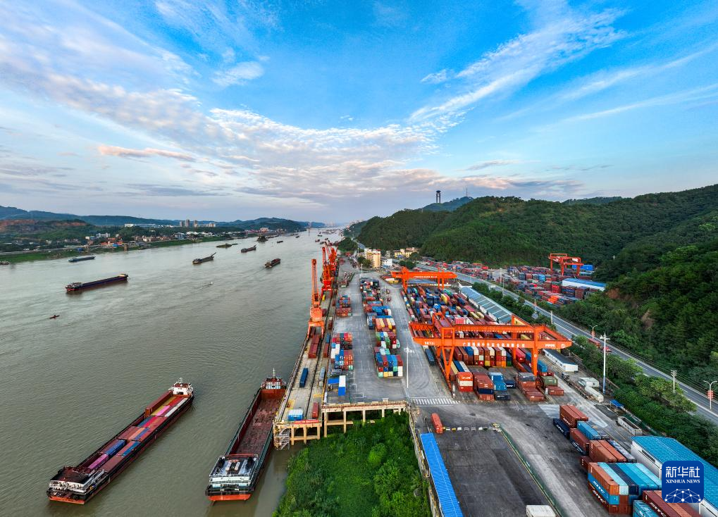 广西梧州:水路货运稳步增长