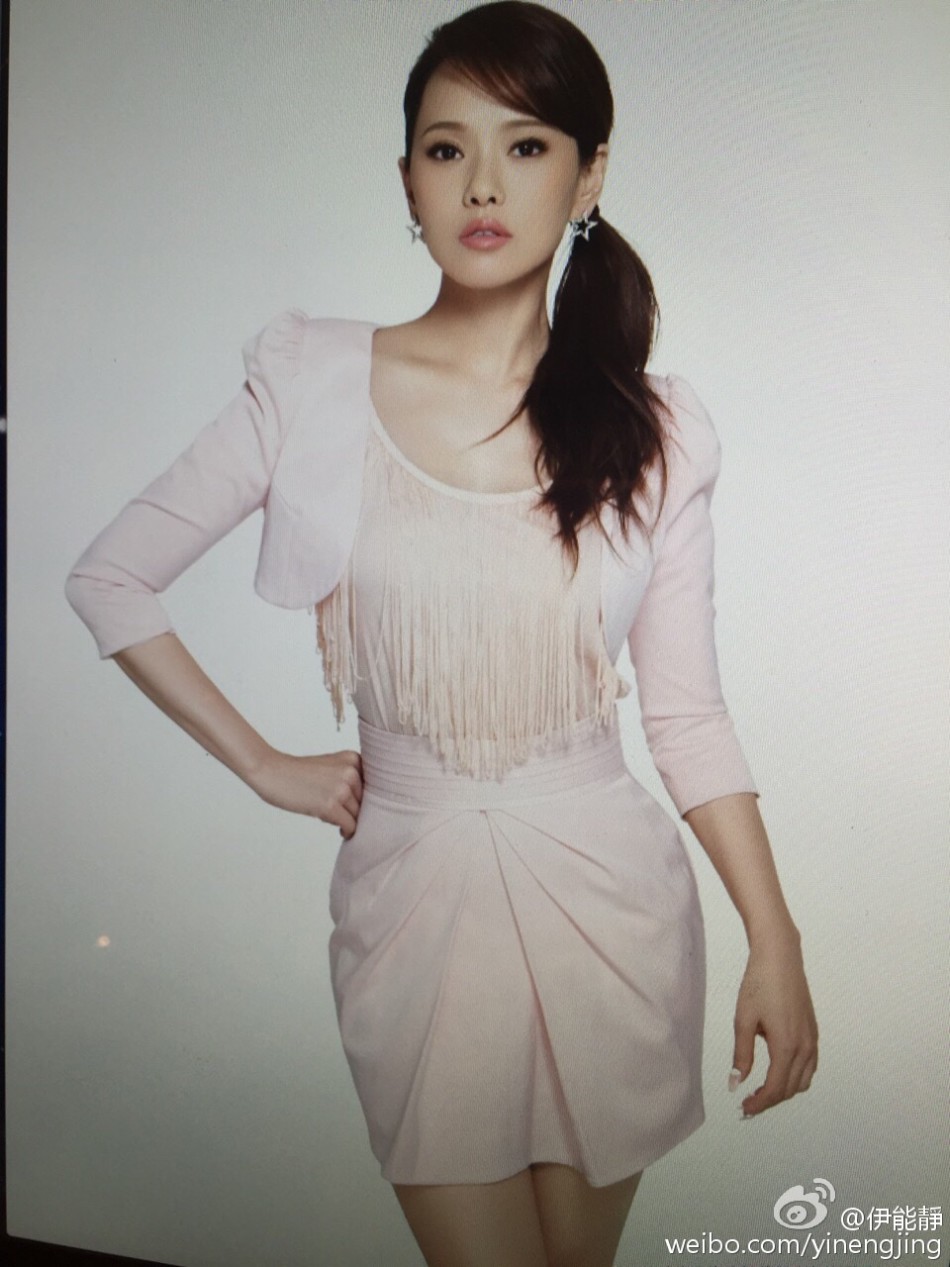 伊能静晒对比照调侃发福 晒女儿身高体重(组图)
