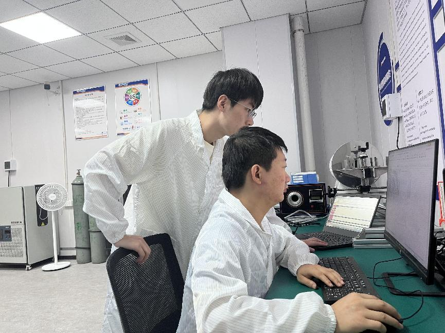 西安高新区:和其光电新品上市 半导体领域关键设备实现国产替代_fororder_图片1