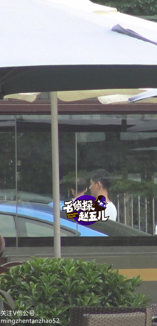 乔振宇再当爸！ 妻子王倩一怀二胎孕肚明显(组图)