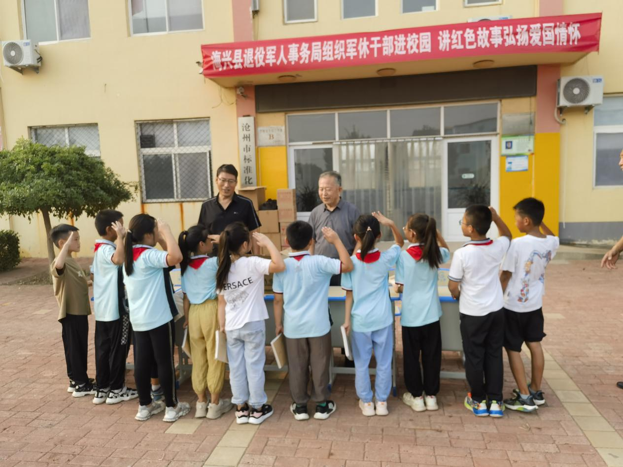 河北海兴:讲述红色故事 弘扬爱国情怀_fororder_图片2