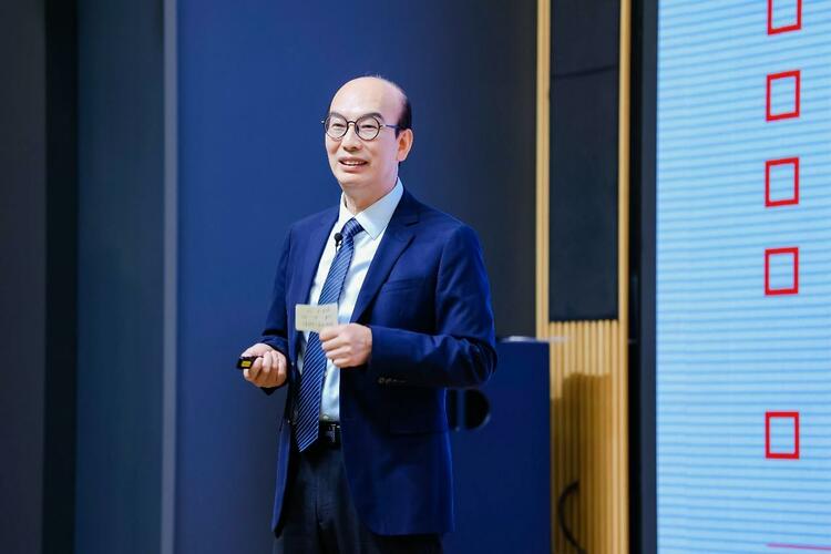 云南白药携手谢尔盖·扬开启“年龄革命”深度对话 云南白药携手谢尔盖·扬开启“年龄革命”深度对话_fororder_wps_doc_2
