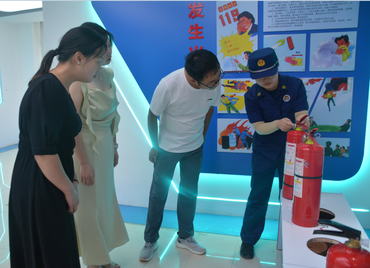 【原创】陇南康县:乡镇职工走进消防科普教育基地进行参观学习_fororder_消防1