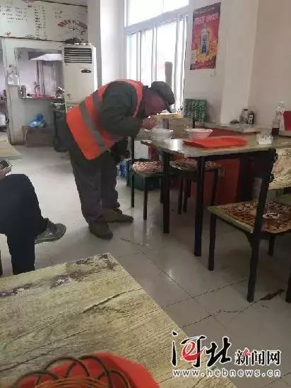 请不要这样小心翼翼，您一点也不脏！