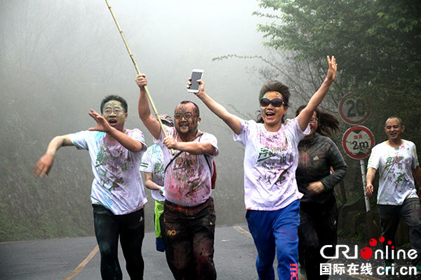 图片默认标题_fororder_最后冲刺（摄影-高学兵）