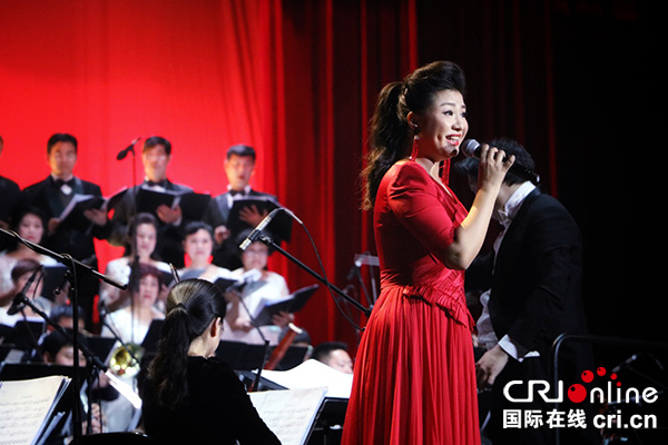 图片默认标题_fororder_“首届中国民族男高音声乐艺术论坛”开幕式暨“金伯利之夜——中国优秀民族男高音惠民音乐会现场-(5)