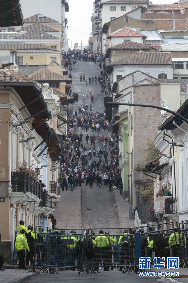 [新华网]厄瓜多尔抗议活动持续 基多安全局势紧张(组图)