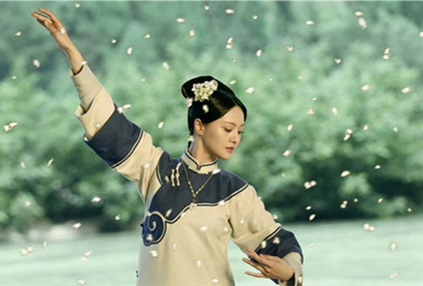 关晓彤杨紫IU金裕贞郑爽 中韩90后小花古装PK(组图)