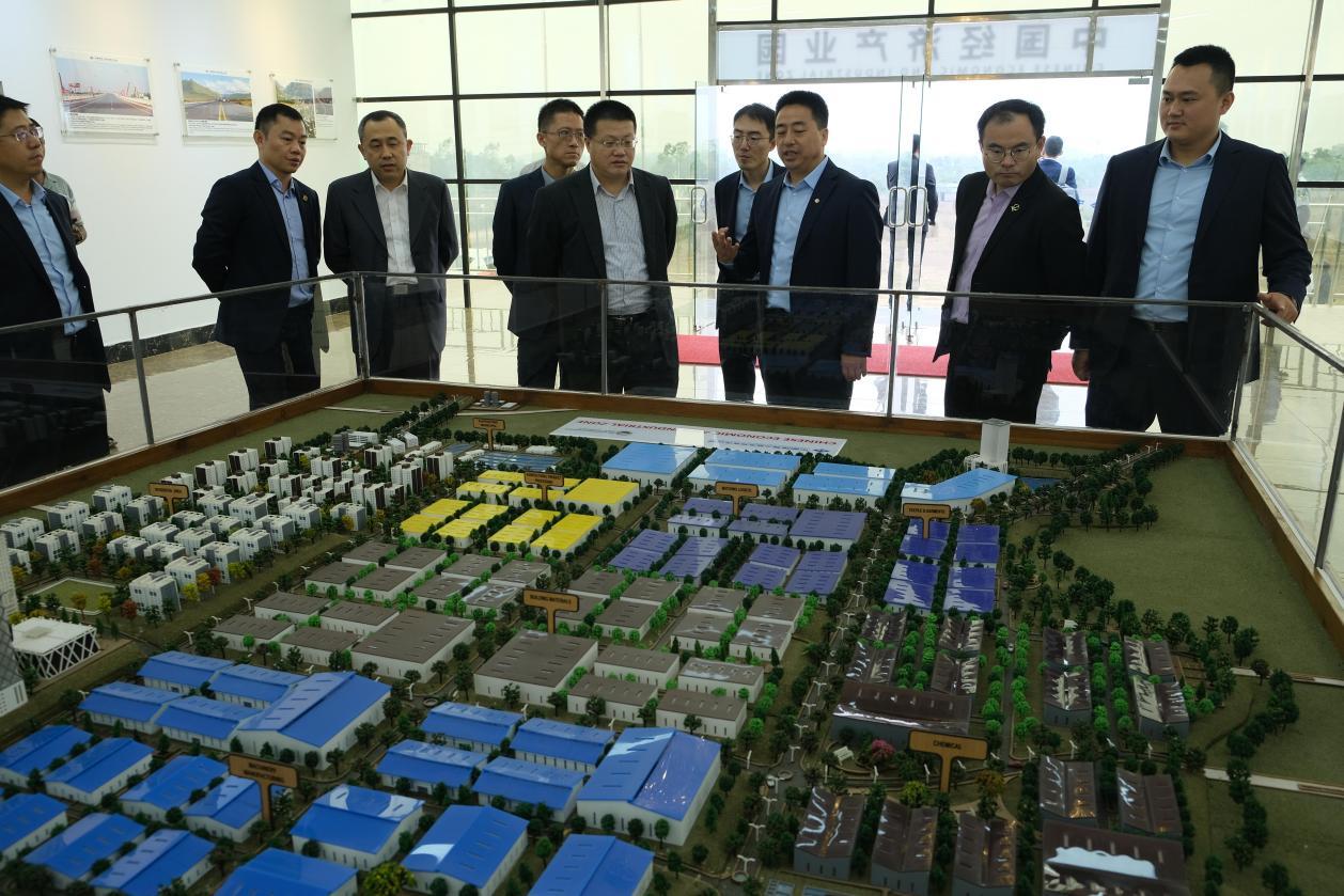 直通使领馆 | 中国驻孟加拉国大使姚文:“越来越多发展中国家从金砖国家中看到希望”