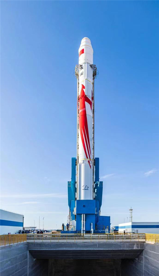 “长垣造”起重机助力全球首枚液氧甲烷运载火箭成功发射_fororder_c8a442238554432daf246230e136e599
