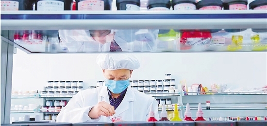 金华化妆品产业探索创建区域品牌 美妆“金”字号 如何秀出新高度_fororder_1693351981382_64ee802dd9af3b000119771e