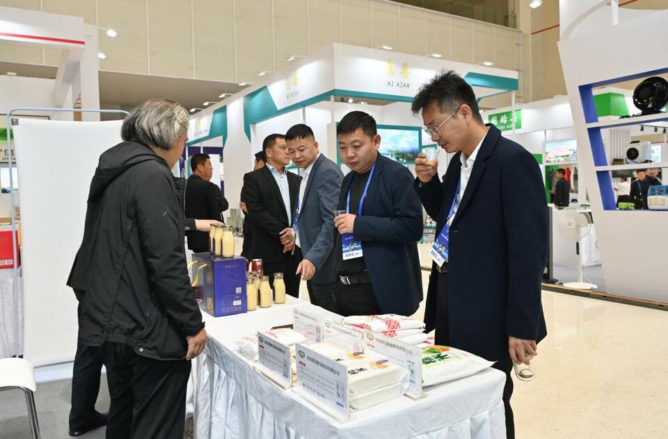 【客户端转发】签约项目30个,总投资431.8亿元!2023信商大会暨豫闽台企业家高峰论坛成功举办