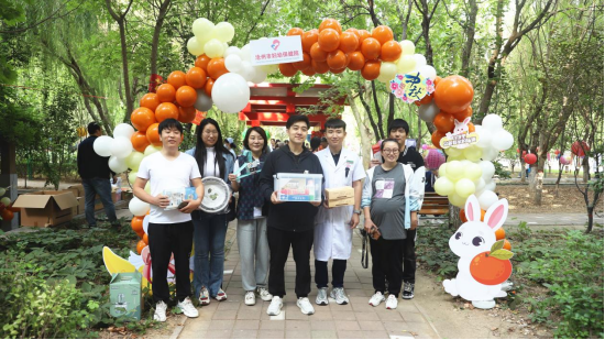 图片默认标题_fororder_河北沧州:猜灯谜 逛游园 中秋乐融融340