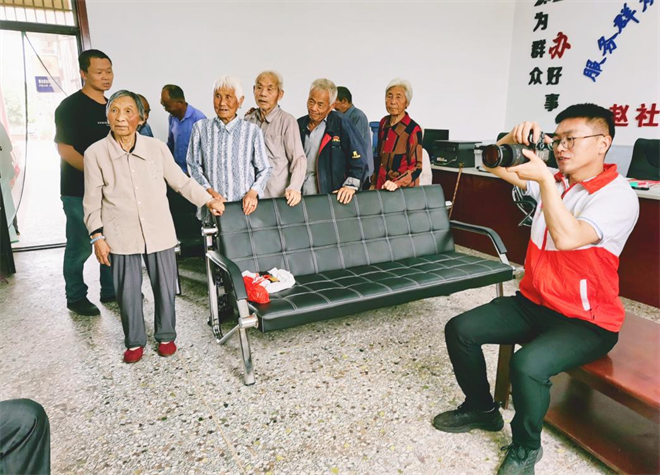 “90”后大学生的驻镇帮扶记_fororder_图片4