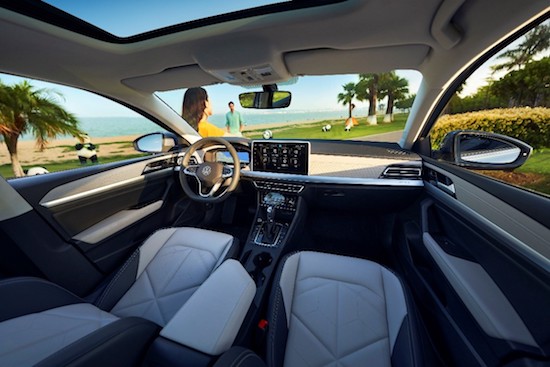 销量破3万 “国民家轿”朗逸家族8月荣登国内燃油车销冠_fororder_image006